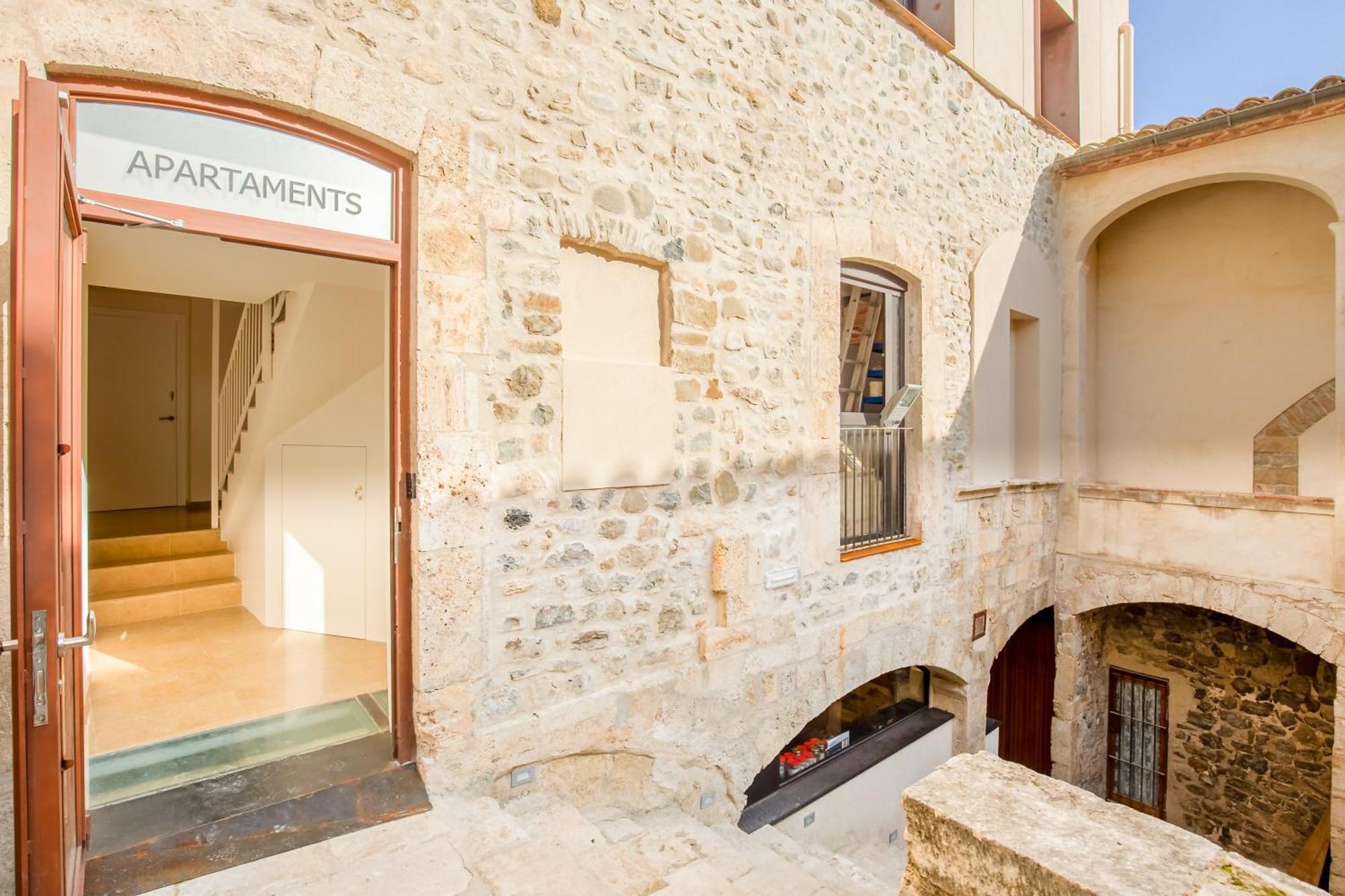 Can Cintet 3 Apartamento Con Terraza En Besalú Kültér fotó